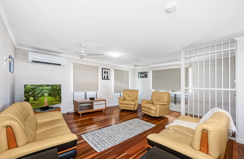 Aitkenvale Apartment | Welcoming 3 BR Townsville Home - Fenced Yard & BBQ