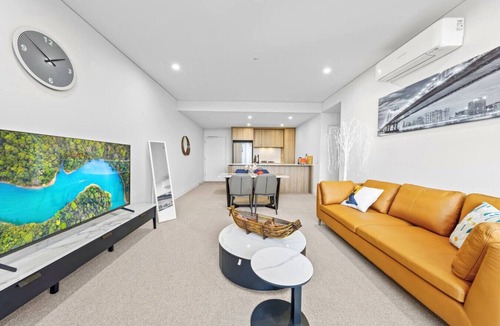 Sydney Olympic Park Apartment | Wentworth Point 2BR/2BA | Ferry, Shops + Parking