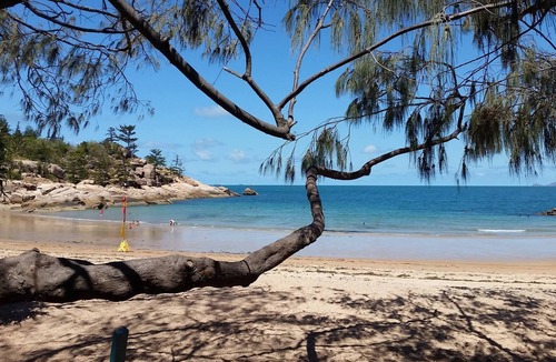 Nelly Bay Cottage | Wheelchair Accessible with Assistance Cottage in a peaceful place.