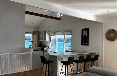 Little Wobby House | Wobby Waters! Waterfront Escape at Little Wobby on the Hawkesbury River sleeps 8