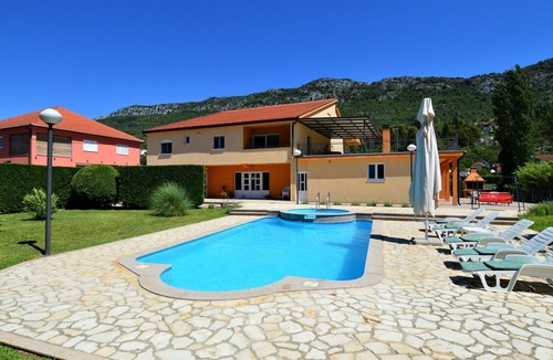 Dusina House | Wonderful private villa for 12 guests with WIFI, hot tub, private pool, A/C, TV and terrace