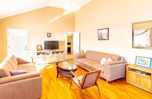 Stankovici House | Wonderful vacation home with pool and great location near Orebi.