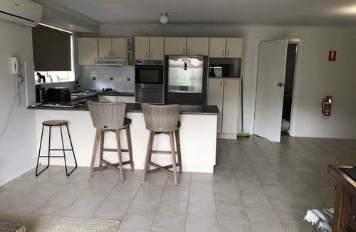 Kingswood House | YEELANNA HIDEAWAY