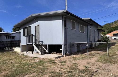 Belgian Gardens House | Your Modern Townsville Home Base – Family-Ready Comfort in Belgian Gardens - Your Modern Townsville Home Base – Family-Ready Comfort in Belgian Gardens