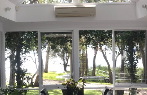 Chain Valley Bay House | Your waterfront home away from home (EV & Pet Friendly)