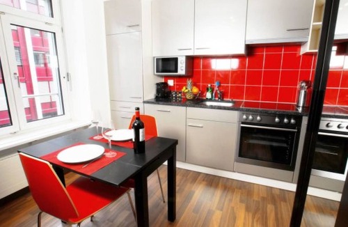 Oerlikon Apartment | ZH Cranberry l - Oerlikon HITrental Apartment by Interhome
