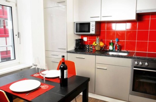 Oerlikon Apartment | ZH Cranberry l - Oerlikon HITrental Apartment by Interhome