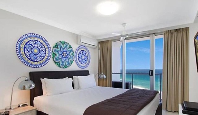 19B Peninsula Ocean Views Surfers Paradise