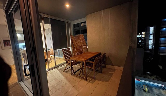 2B2B Executive Residence in Barton, 7-9 min walk to PH, M-Oval & Lake BG in Barton