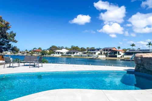 4 bedroom home on canal