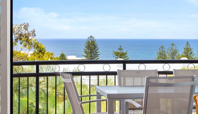 6 Seabreeze - Spacious Newly Renovated Apartment with Ocean Views