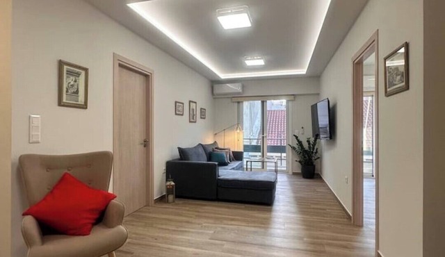 A+ Lux, Athens center, Syntagma! Work or play.