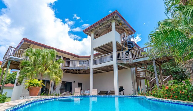 Amani 2BR (4Pax) - Stunning Perfect Getaway