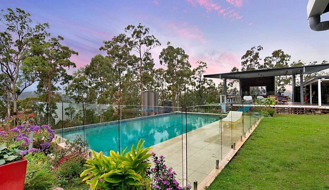 Amazing Gold Coast Tree House Perfect for Glamping in Queensland