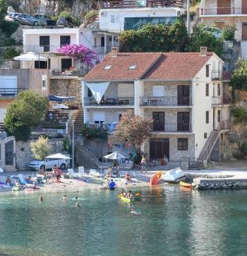 Apartmani Dora