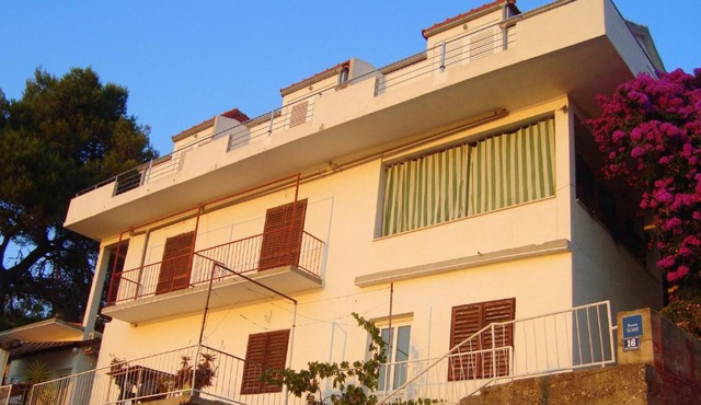 Apartments by the sea Ubli, Lastovo - 8354