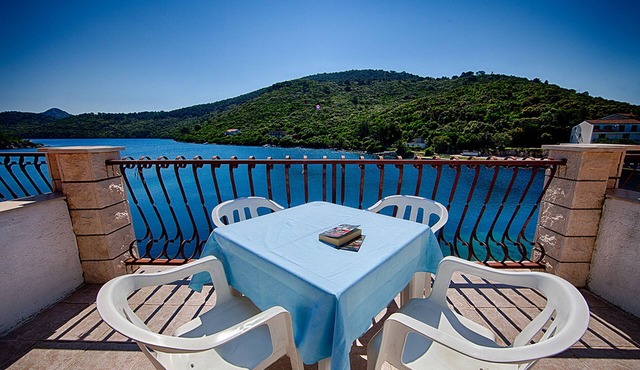 Apartments Malo Lago - One-Bedroom Apartment with Two Balconies and Sea View - Attic (Apartment 2)