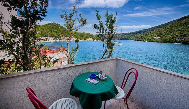Apartments Malo Lago - One-Bedroom Apartment with Balcony and Sea View - 2nd floor (Apartment 4)