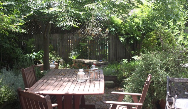 Artist’s haven cottage with garden