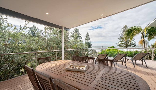 "Bangalla" - Ocean Views & Private Beach Access