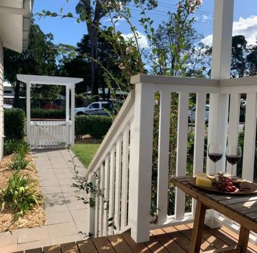 Bank House Tamborine Mountain