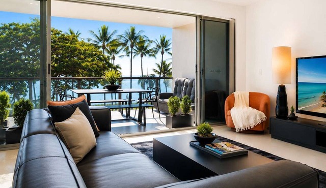 Beachfront Bliss on The Strand 3BR Pool and Parking