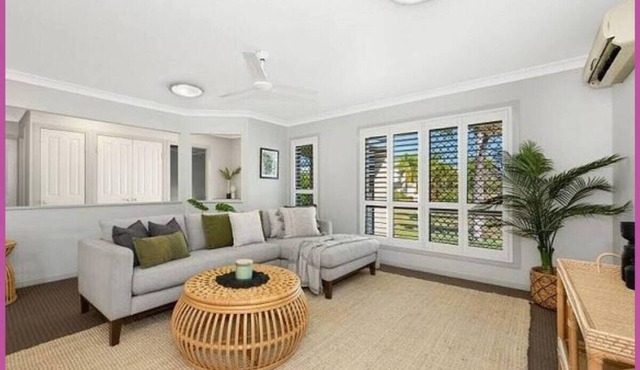Beautiful, spacious 4 Bedroom 2 Bathroom House in