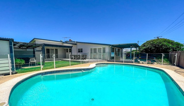 Beltana Beach House - walk to beach, private pool!