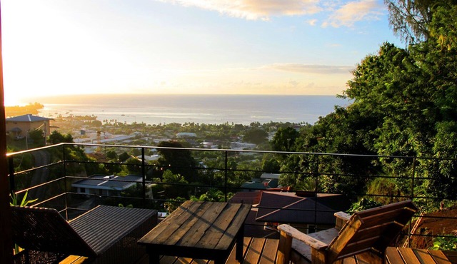 Bounty Lodge vacation rentals with panoramic lagoon and ocean views