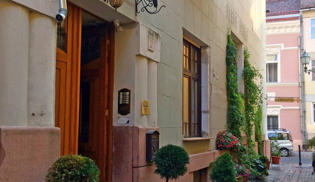 Boutique Studio Suite in Buda Castle (Castle District) - Luxury Eco-Cooling