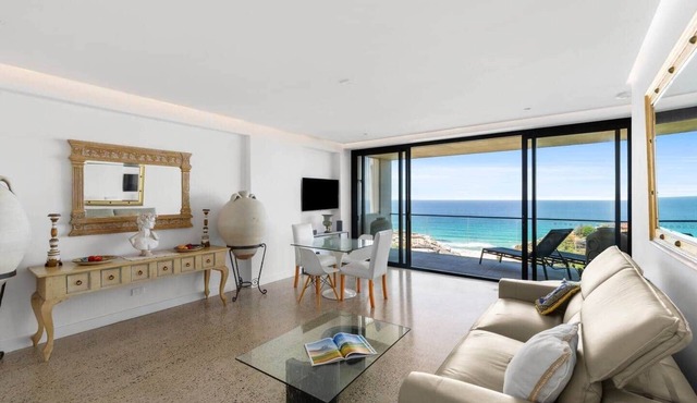 Breathtaking Ocean View Tamarama Beachfront