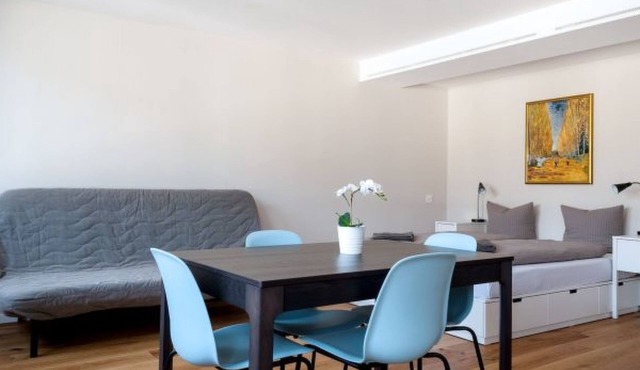 BS Van Gogh I - Marktplatz HITrental Apartment by Interhome