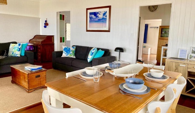 Burrum Beach House-Waterfront-Private Jetty-2BR