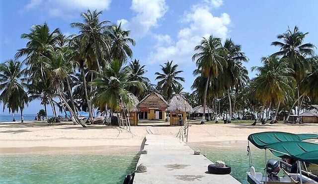 Cabins in Aguja Island