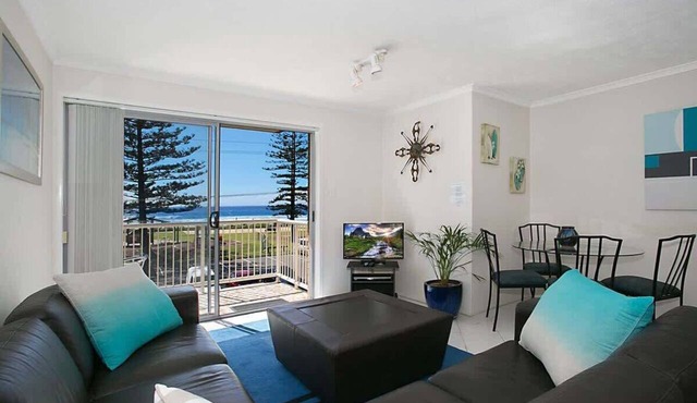 Camden House Opposite Mermaid Beach