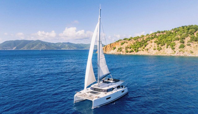 Caribbean Dream: Sun-soaked Sailing Adventure from Tortola, Islas Vírgenes Británicas