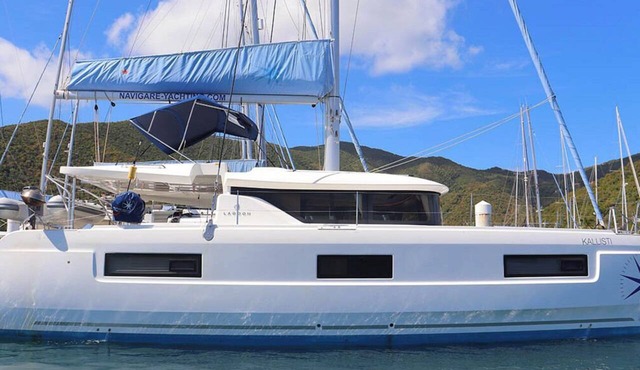 Caribbean Dream: Sun-soaked Sailing Adventure from Tortola, Islas Vírgenes Británicas