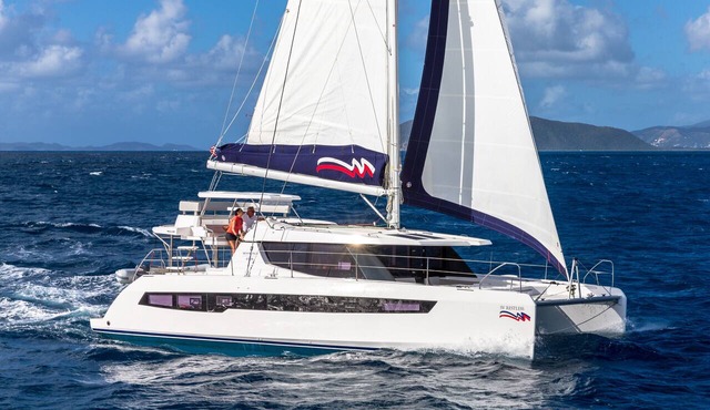 Caribbean Dream: Sun-soaked Sailing Adventure from Tortola, Islas Vírgenes Británicas