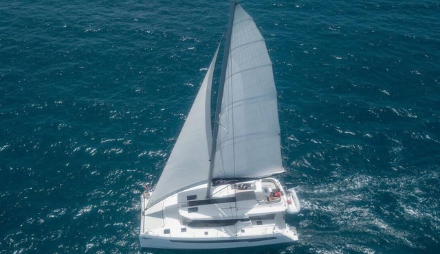 Caribbean Dream: Sun-soaked Sailing Adventure from Tortola, Islas Vírgenes Británicas
