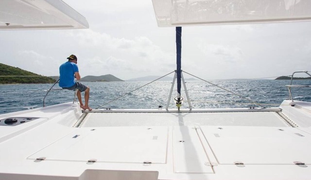 Caribbean Dream: Sun-soaked Sailing Adventure from Tortola, Islas Vírgenes Británicas