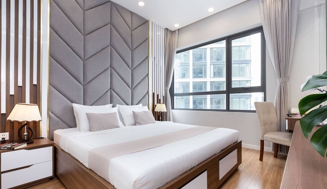 Chic 2BR Apt at Masteri An Phu, Free Gym & Pool