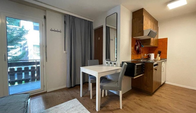 Comfortable Studio Your Home Near Zermatt in Taesch
