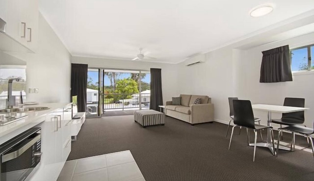 Cooroy Luxury Motel Apartments Noosa