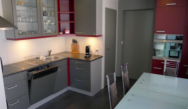 Cosy apartment for 4 people with WIFI, TV, terrace, pets allowed, panoramic view and parking