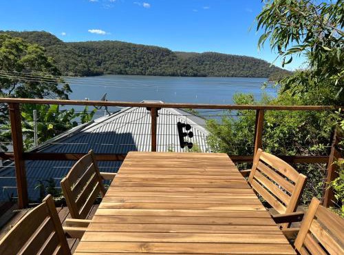 Cosy Cottage Above the Hawkesbury w/Jetty