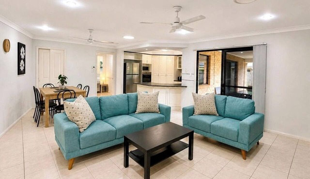 Cosy Kuraby Family Home, Quiet and Convenient