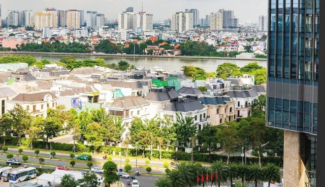Cozy 2-bedroom condo in fantastic Thành phố Hồ Chí Minh with AC
