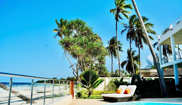 Cozy 3-bedroom Villa in Kiwengwa beach with a pool