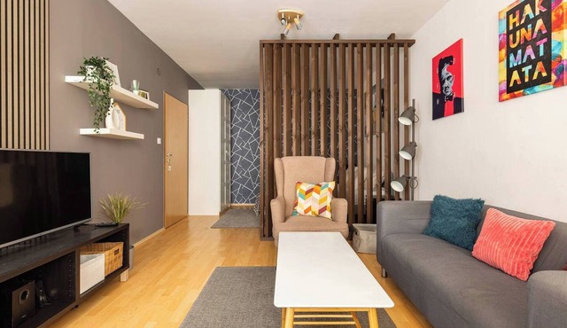 Cozy 44Sqm Apartment Near Major Transport & ALDI