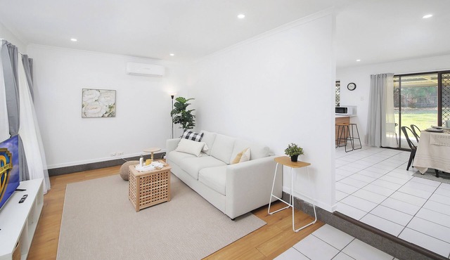 Cozy Private Room| Clean & Quiet |Budget Stay |Hillcrest